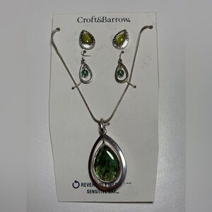 Croft & Barrow Silver and Green Teardrop Necklace Set